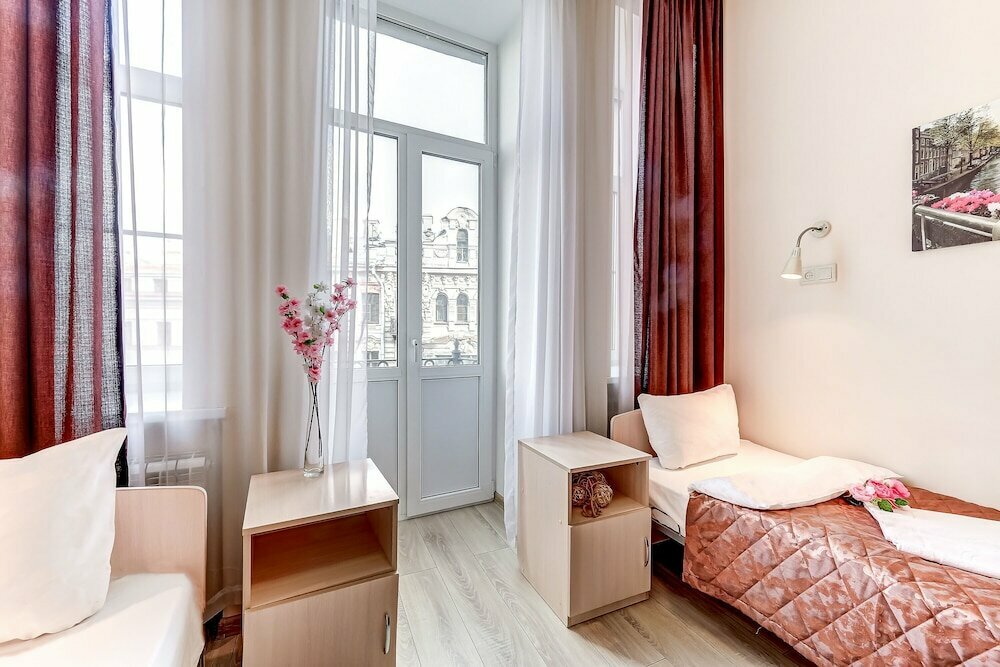 Гостиница Демократ на Невском 95 Санкт-Петербург-113